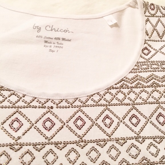 C H I C O S : Metallic Sequin Embellished Tee - Picture 4 of 7
